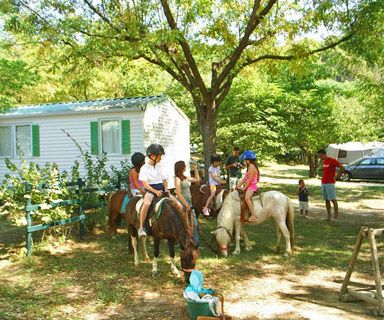 Unterhaltungs Camping Le Pontet